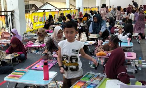 lomba_mewarnai_MTC_Mall_Seventeen_Spark_Pekanbaru_1.jpg